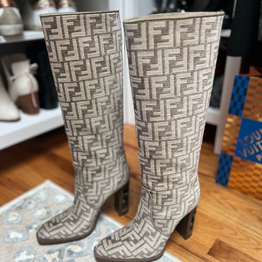 Fendi Vitello Jacquard Boots size 39
